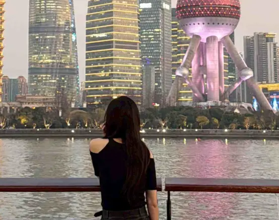 上海老洋房漫步：梧桐树下的时光穿越之旅 🌳