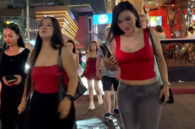 上海深夜桌游：朋友聚会不冷场推荐，这波操作真的服了🤯
